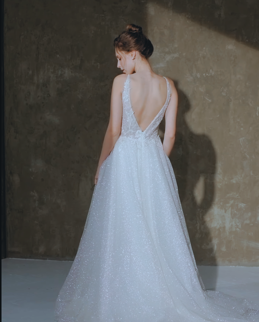 VESTIDO DE NOVIA BLANCO CUELLO EN V - DIONA