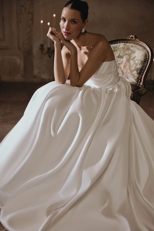 BAKER - VESTIDO DE NOVIA ESCOTE CORAZON MINIMALISTA