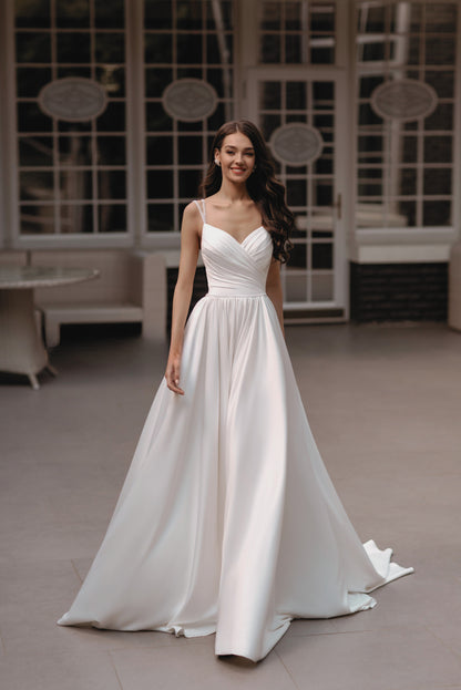 VESTIDO DE NOVIA LISO CON PERLAS - TILDA
