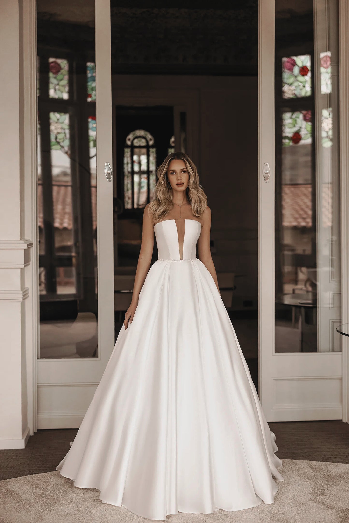 VESTIDO DE NOVIA LISO STRAPLESS - TEDESSA