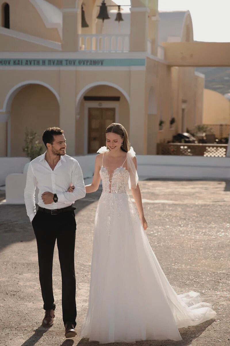 VESTIDO DE NOVIA CON TIRAS EN V - IRIS
