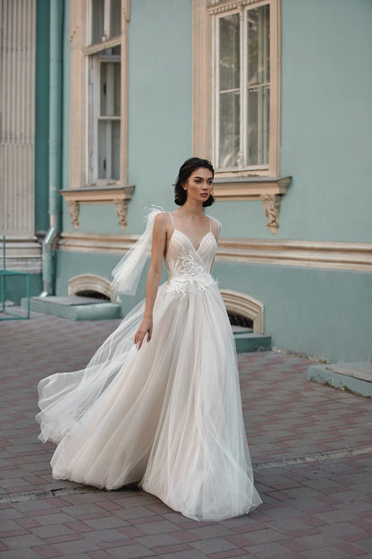 EMBRACE - VESTIDO DE NOVIA LINEA A VAPOROSO EN TULL