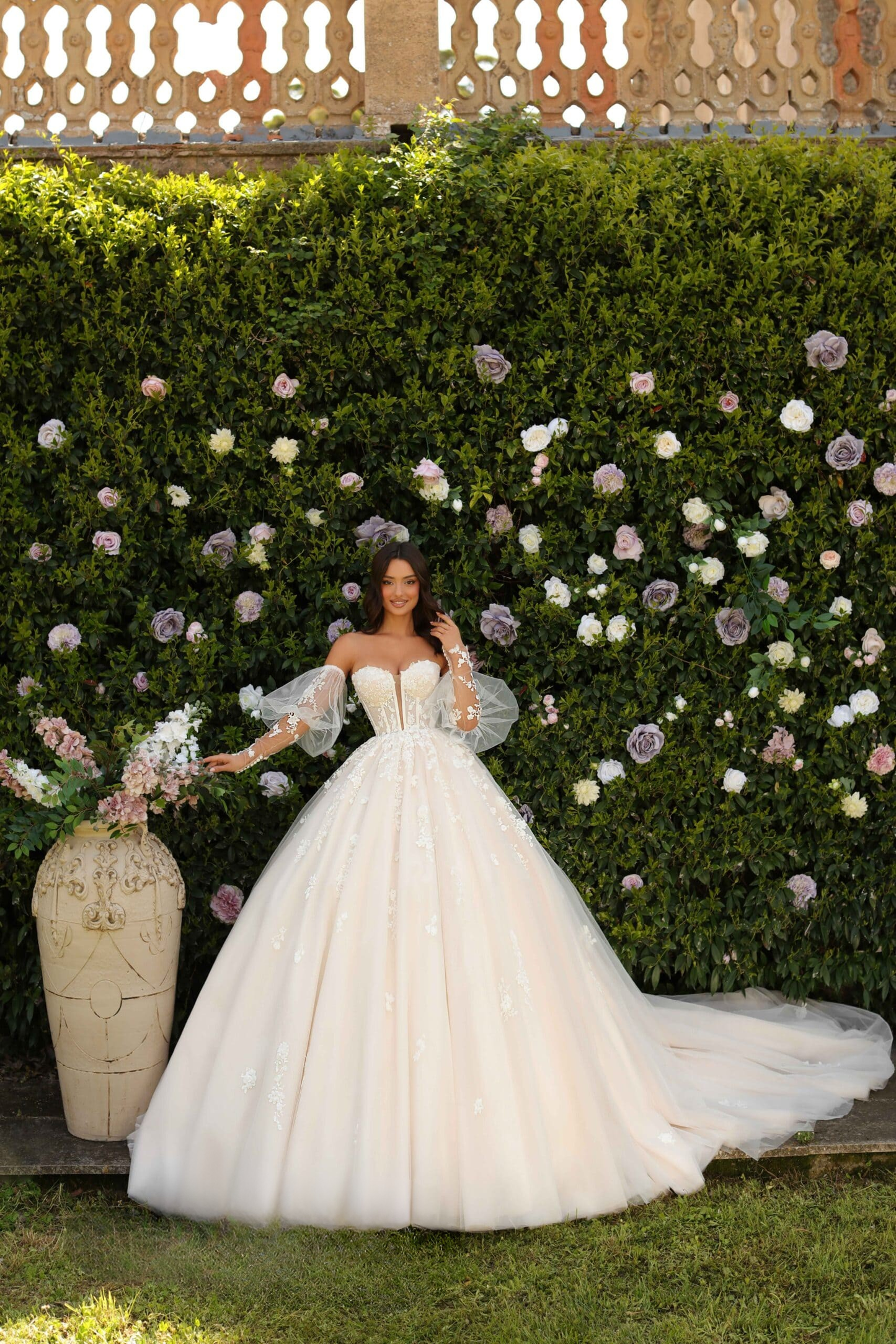VESTIDO DE NOVIA PRINCESA ESCOTE PROFUNDO - ALICE