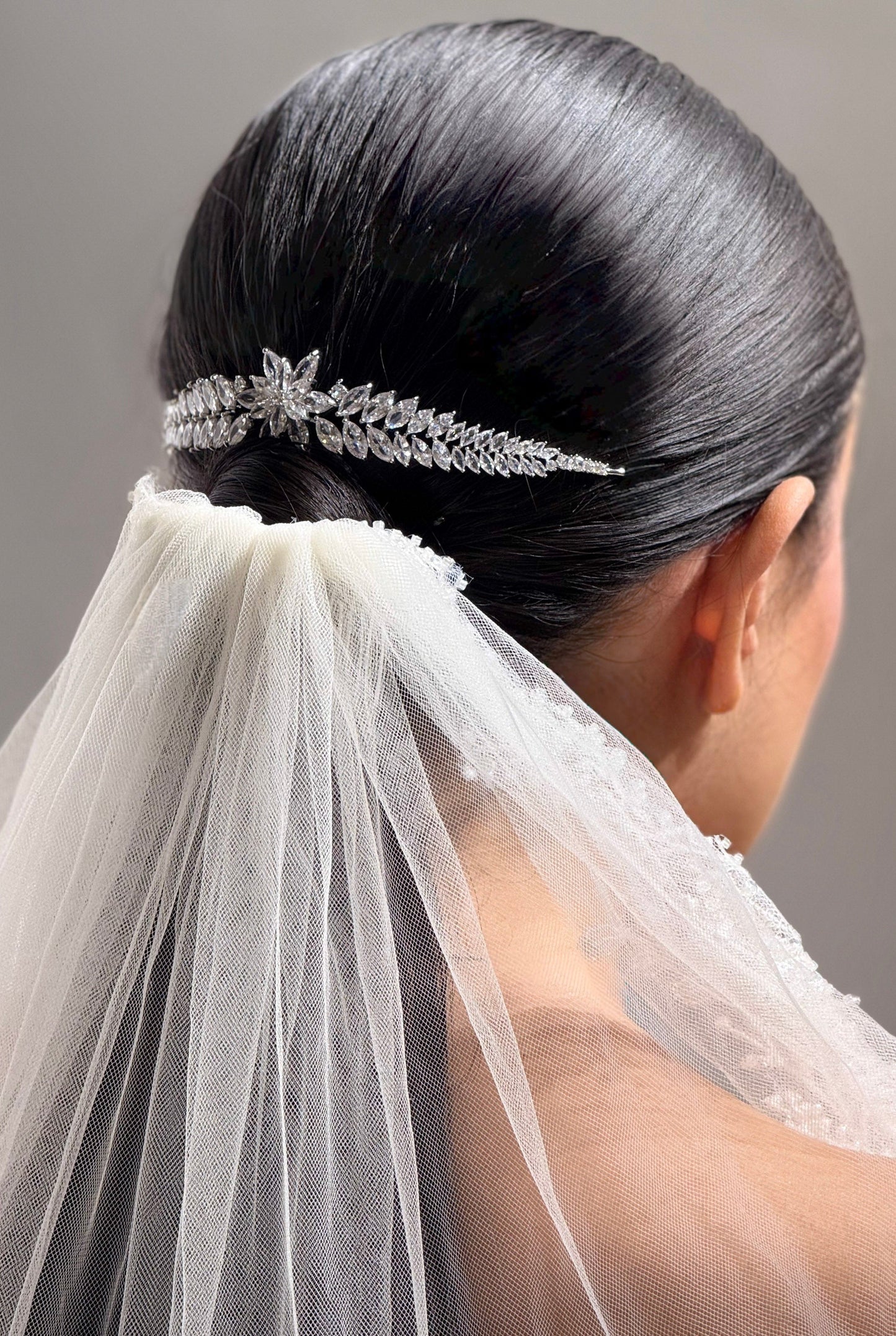 TOCADO EN PLATA CON ZIRCONIO -MARTINA