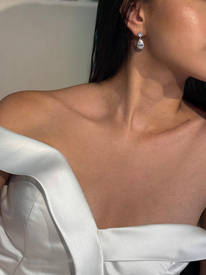 ARETES PLATA EN GOTA COLGANTES - MOON