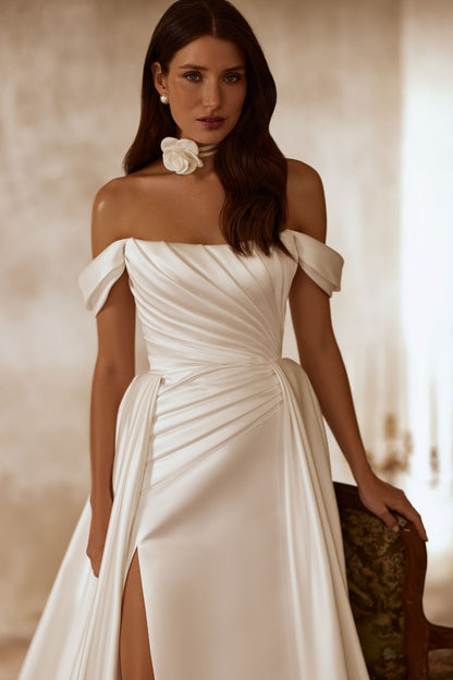 VESTIDO DE NOVIA COLA LARGA LISO CON ABERTURA - LORNA
