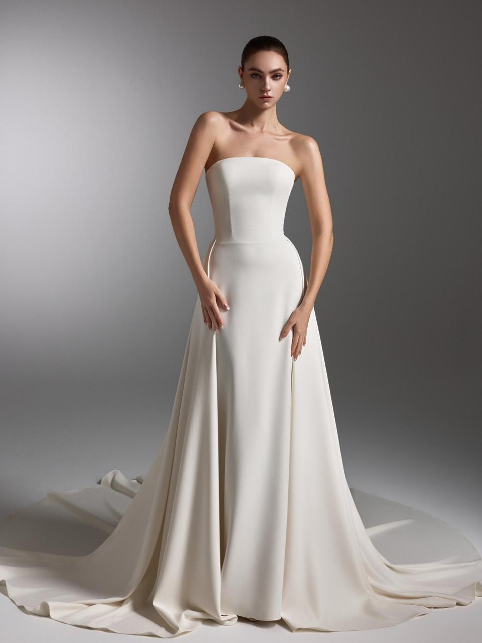 VESTIDO SILUETA SIRENA CON SOBREFALDA INCORPORADA - CELESTE