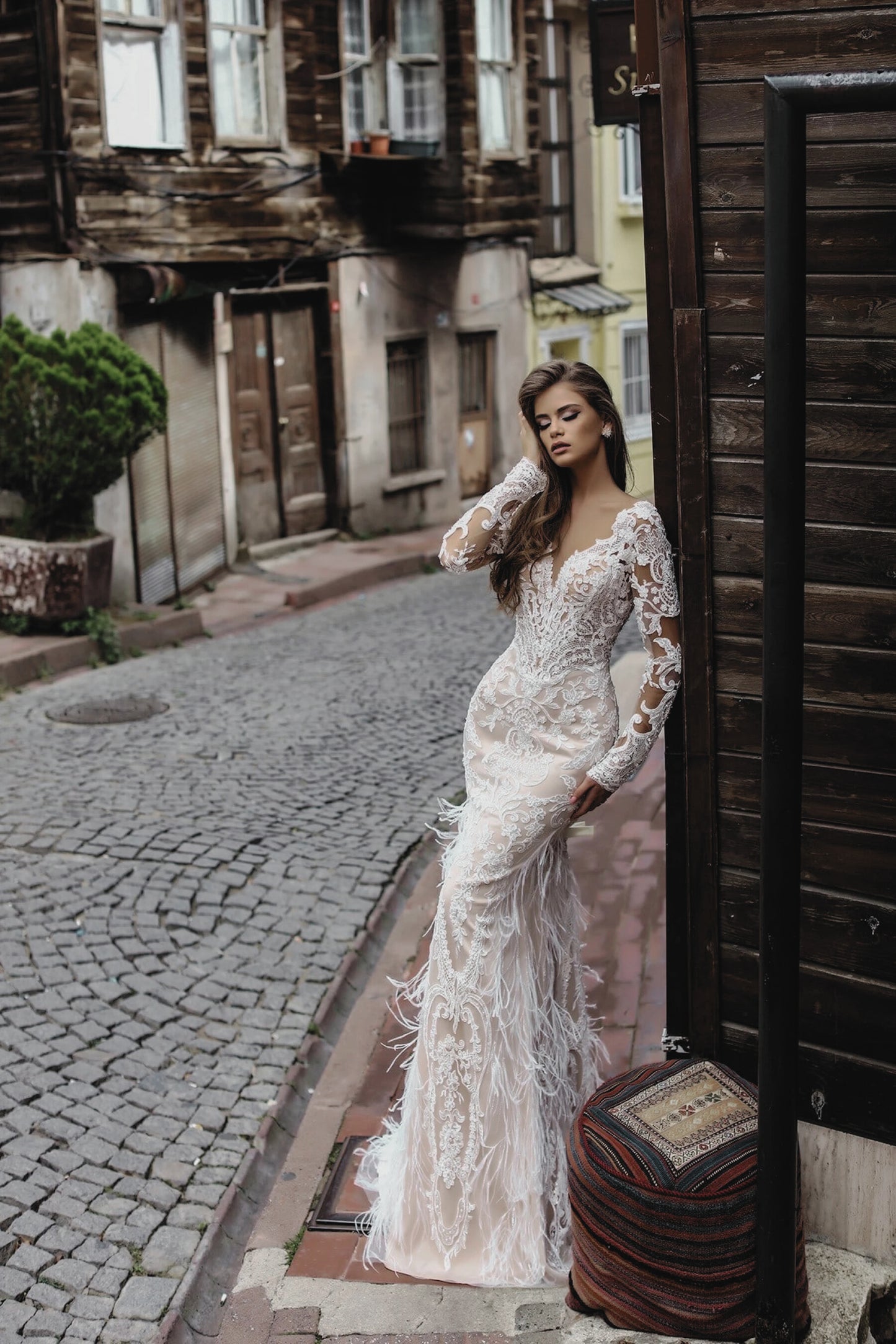 VESTIDO DE NOVIA CON MANGAS EN ENCAJE - CORAL