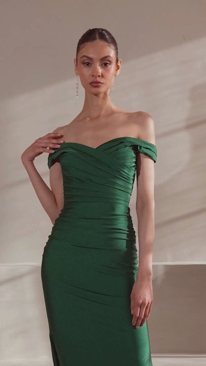 MAGDALENA- VESTIDO SOBRIO COLOR VERDE ESMERALDA